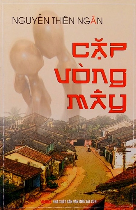 Cặp Vòng Mây